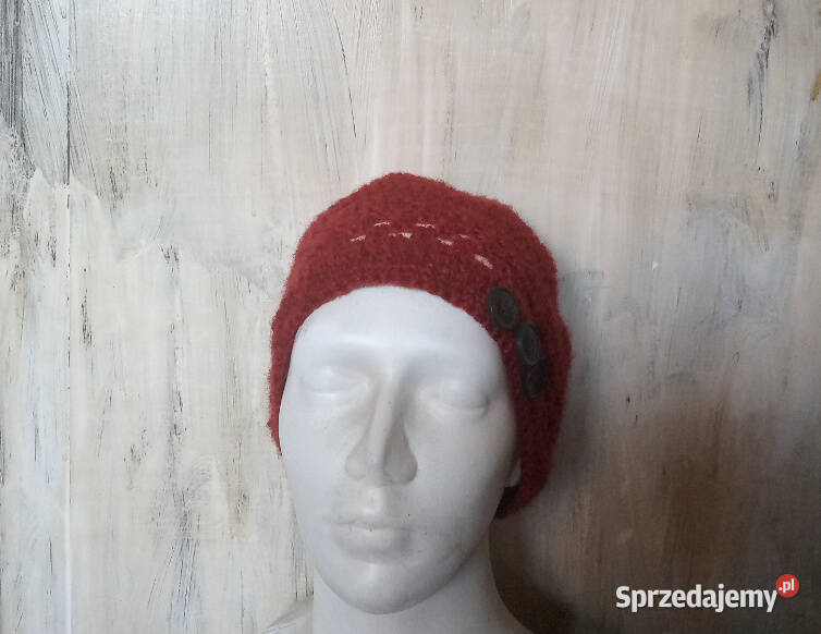 czerwona czapka Będzin