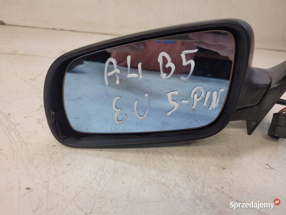 LUSTERKO LEWY PRZÓD AUDI A4 B5 8D1858531 EUROPA Przystajń