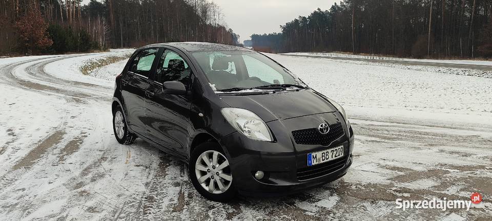 Toyota Yaris 13 benzyna klima hak czujniki