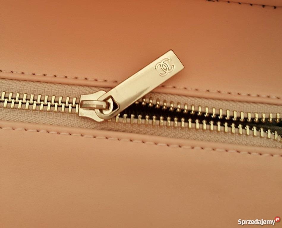 CHANEL TOREBKA CC ŁAŃCUSZKI PIKOWANA CHANELKA Torby i torebki