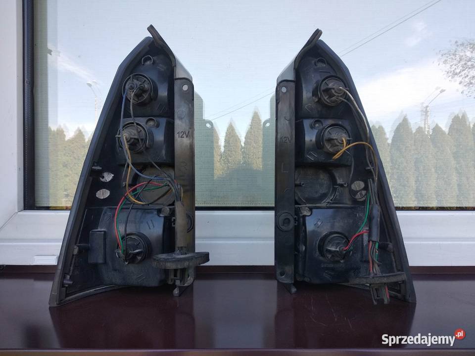 Ford Focus MK1 kombi lampy tył tylne komplet LED Sieradz