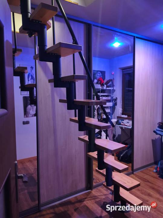 Dom jednorodzinny 140m2 poddasze użytkowe wolnostojący Stary Adamów