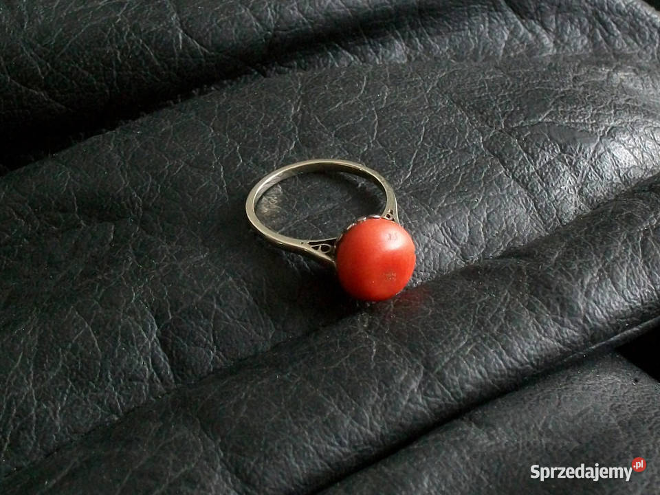 Pierścionek z Koralem Szlachetnym Białe Złoto opolskie Brzeg