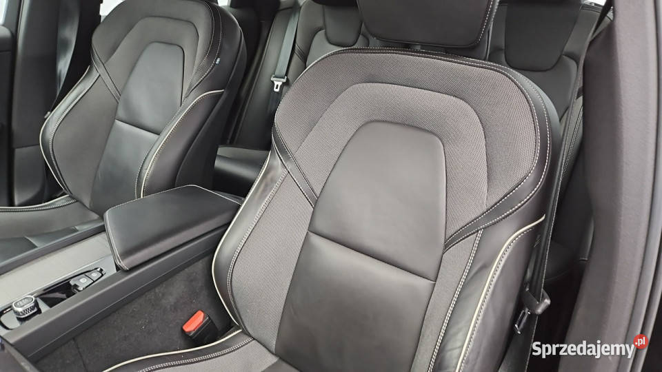Volvo XC 60 B4 D Plus Dark aut Z Polskiego centralny zamek Warszawa