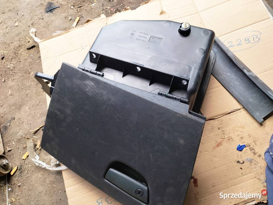 FIAT STILO 1821920239 735269803 LAMPKA SCHOWKA osobowe