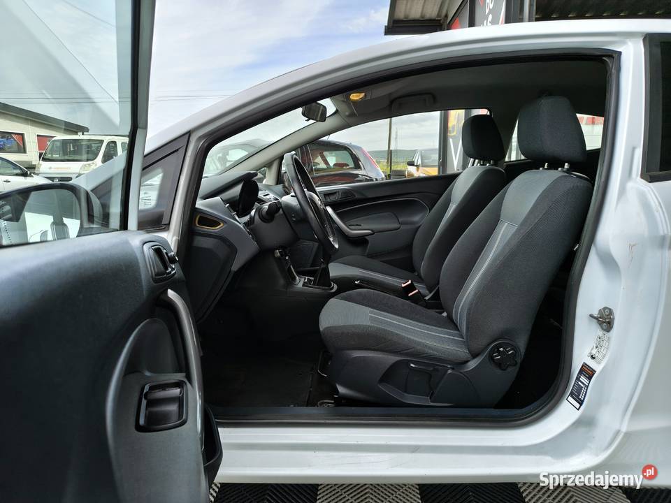 Ford Fiesta Benzyna Zarejestrowany w Polsce komputer pokładowy podkarpackie Zarszyn sprzedam