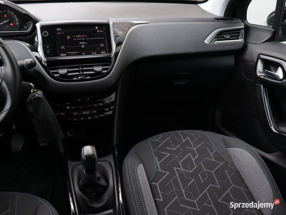 Peugeot 2008 12 PureTech 4/5 mazowieckie