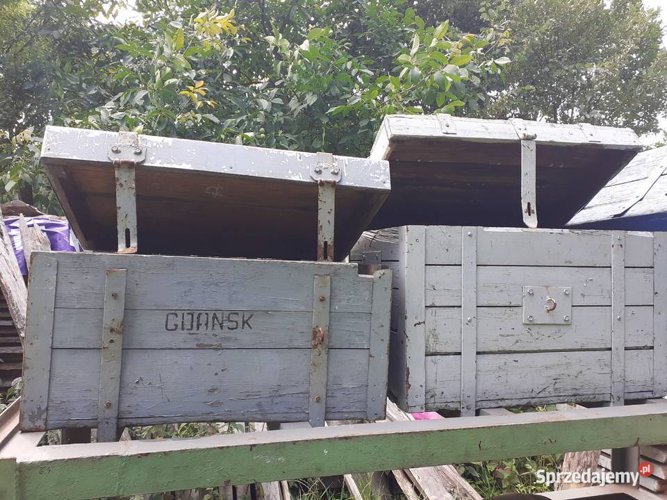 Stara drewniana skrzynia z okuciami LOFT Somonino