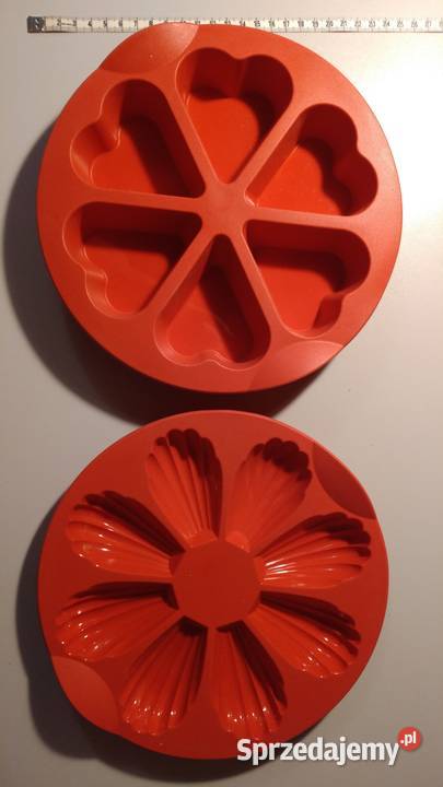 Nowe silikonowe foremki Tupperware serce i Białystok