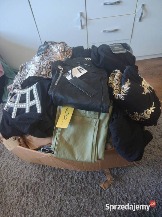 Sprzedam na cito Wielki karton z ciuchami Koszalin sprzedam