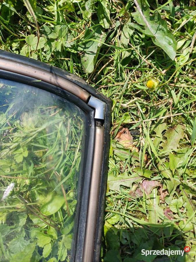 Szyba przednia s Gobain chyba do FIAT 128 sport Kraków