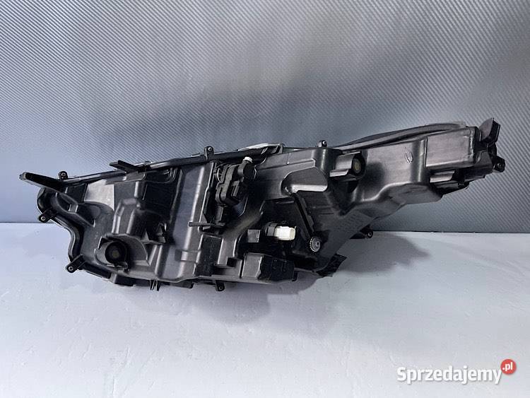 TOYOTA YARIS 4 PRAWA LAMPA LED 2019 Ostroróg sprzedam