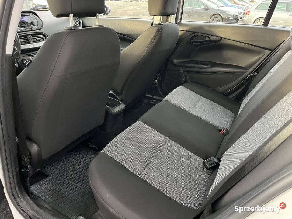 FIAT Tipo 2016r niski przebieg Salon