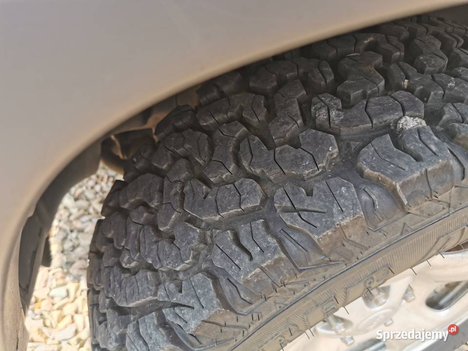 Jeep Cherokee Sport KJ brak rdzy mały przebieg