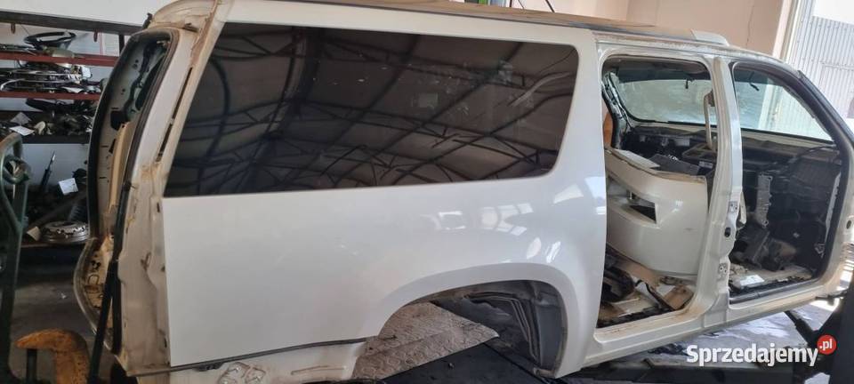 ĆWIARTKA BŁOTNIK PRAWY TYŁ CADILLAC ESCALADE ESV Pozostałe Lipno