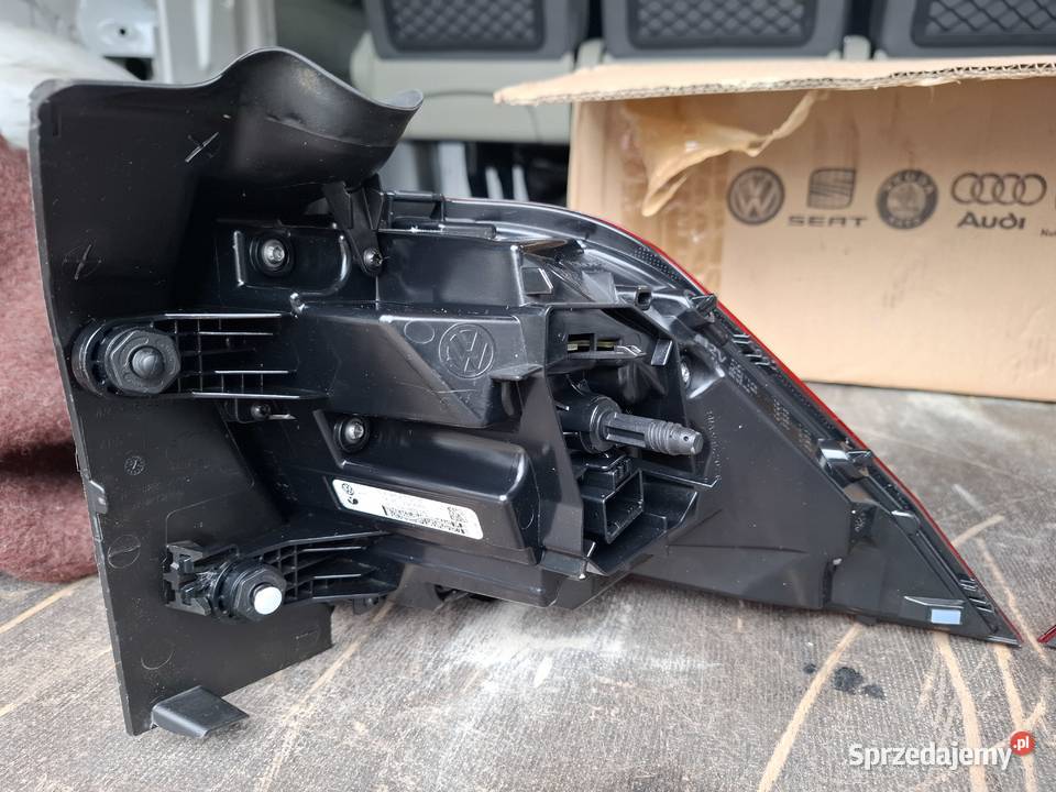 Tiguan 2022r lift lampy tył igła LP