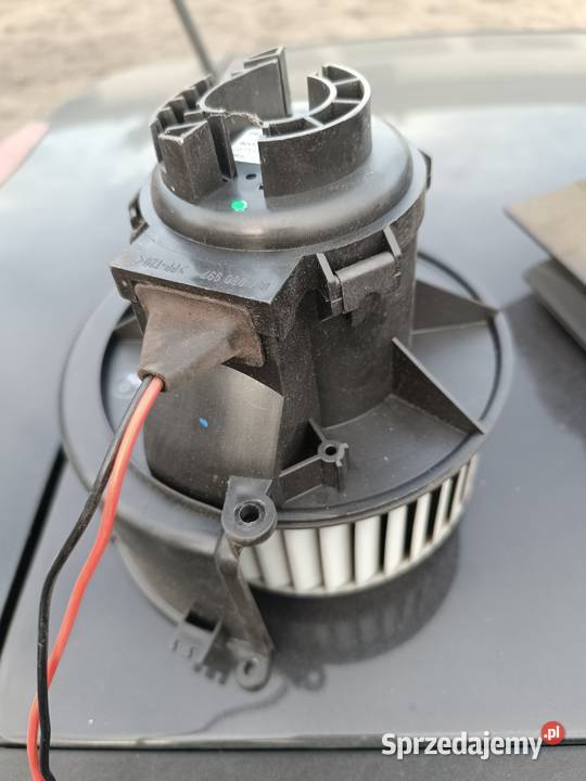 Sprzedamcześci do Astry h 3 drzwiklapa błotnik Stramnice sprzedam