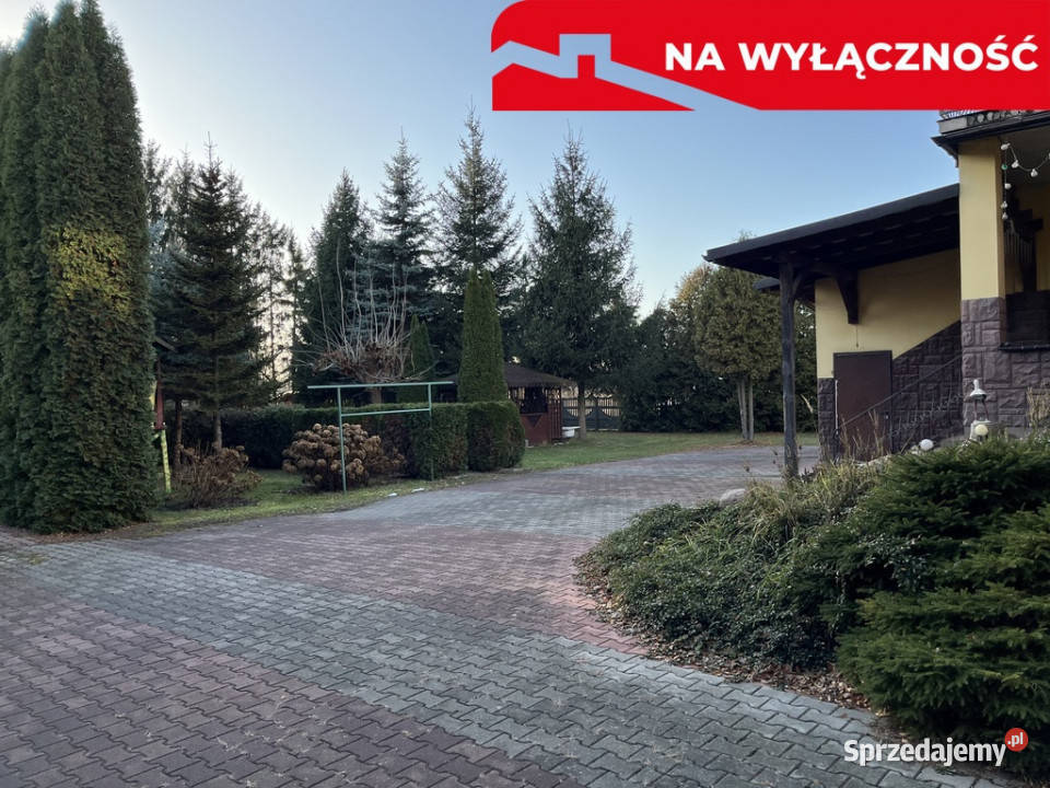 Dom 286 mkw z częścią handlową 230 mkw w Ilość pomieszczeń 7