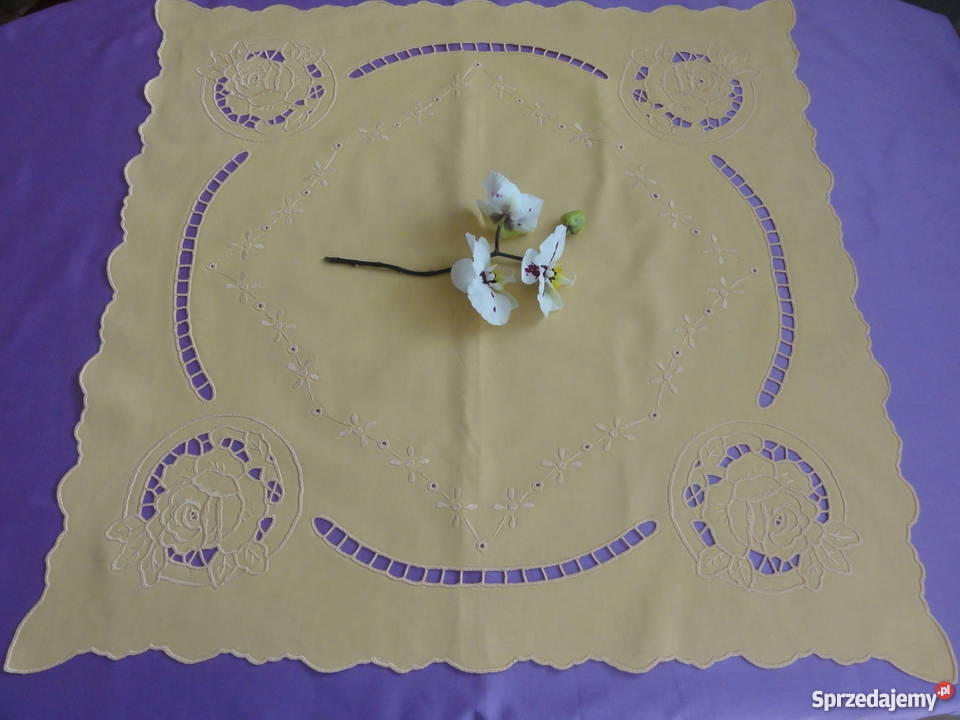 Serwetki bieżniki wyszywane ręcznie haftem Obrusy i serwety Lublin