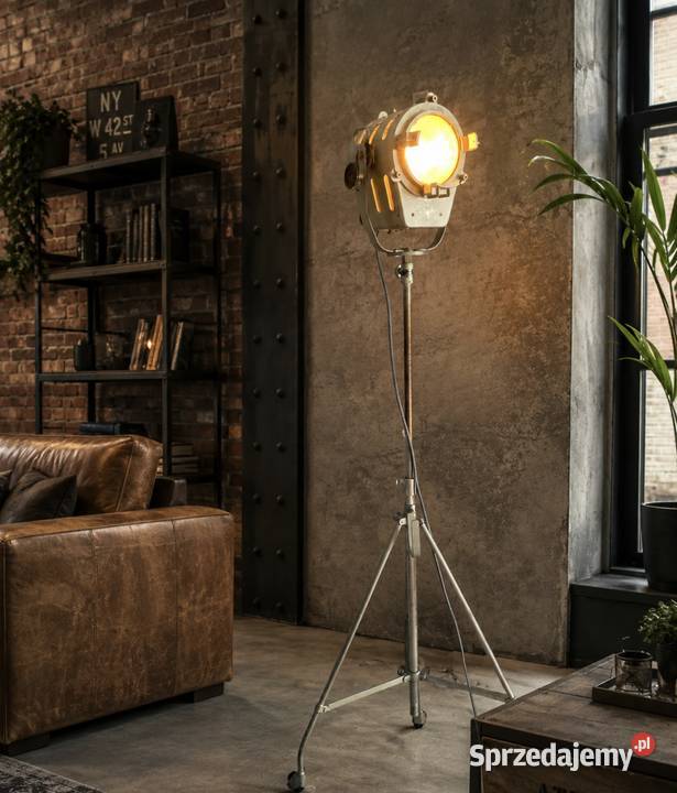 Lampa zabytek teatralno filmowy PRL Vintage loft wielkopolskie Poznań