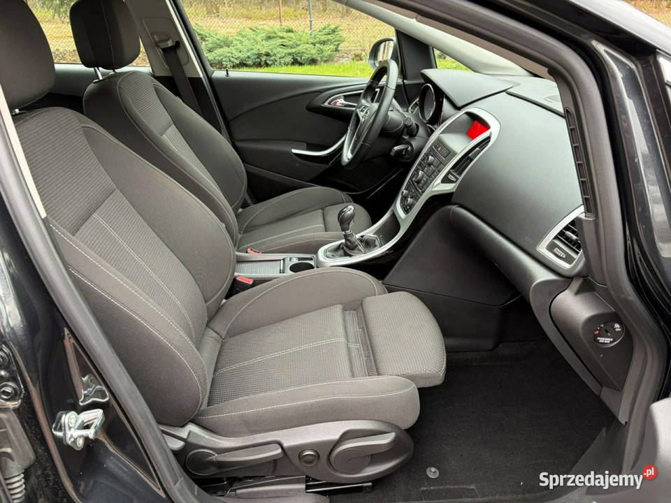 Opel Astra 14 turbo 120 Sportowe fotele Alu wspomaganie kierownicy Lipówki