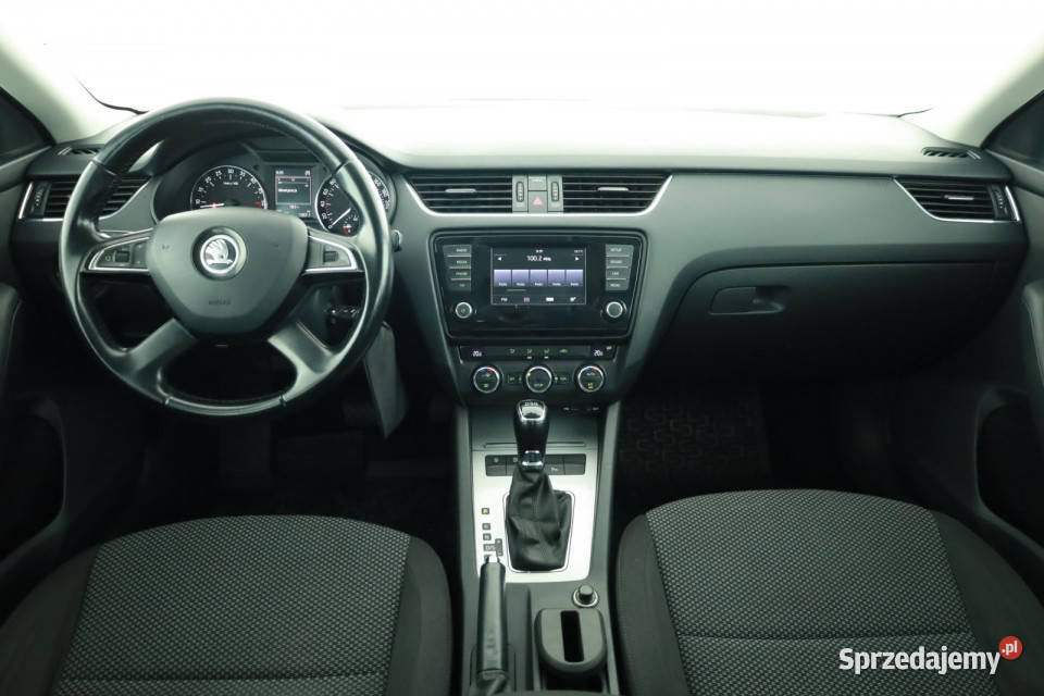Skoda Octavia 16 TDI światła przeciwmgielne Piaseczno