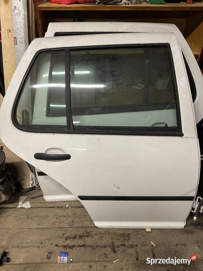 Volkswagen golf 4 IV drzwi prawy tył małopolskie Poronin