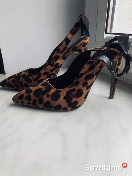 Półbuty na obcasie panterka 36 deezee Rzeszów