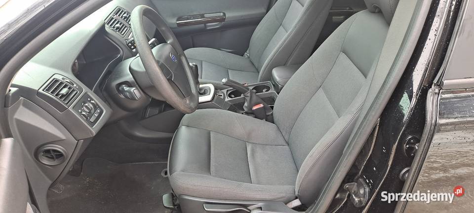 VOLVO V50 20D ŁADNY STAN DOINWESTOWANE Rok produkcji 2005 Braniewo
