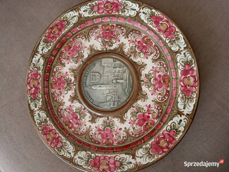 Talerz sygnowany Lubin