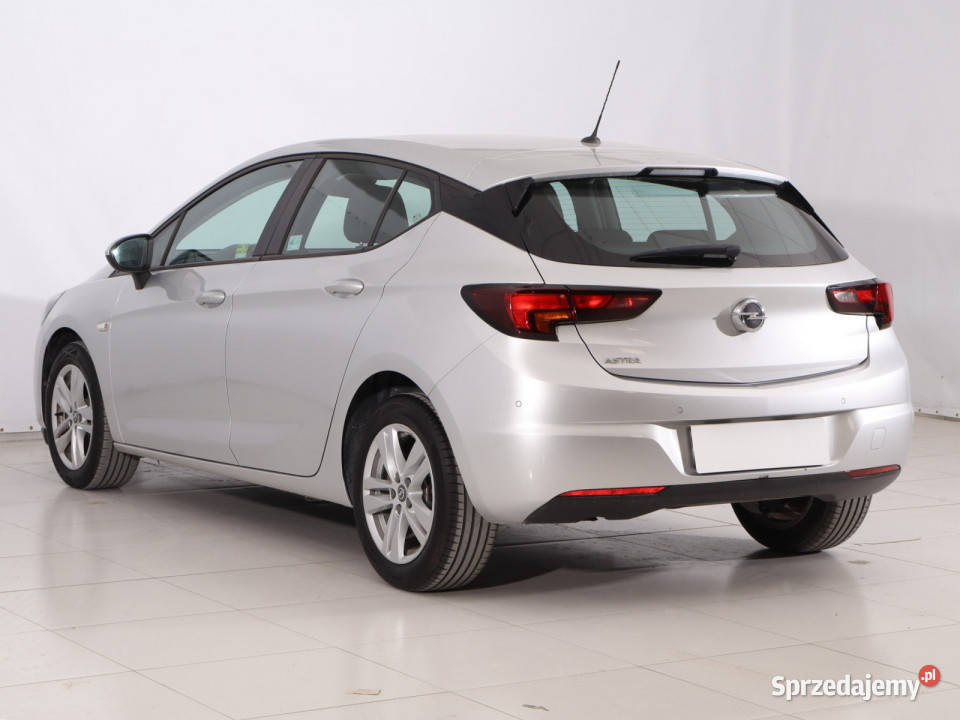 Opel Astra 12 Turbo