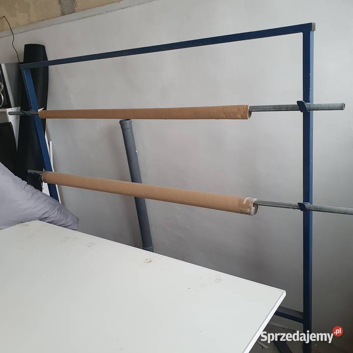 Stojak na materiał