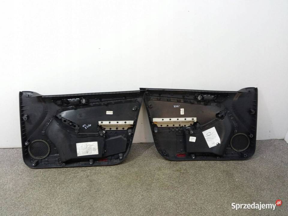 TAPICERKA BOCZEK LEWY PRAWY PRZÓD KPL 5C VW sprzedam