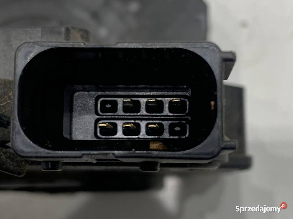 ZAMEK DRZWI PRAWY TYŁ OPEL CORSA E Hatchback osobowe