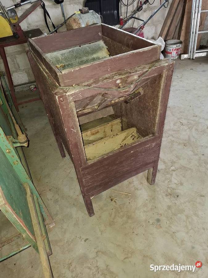 Młynek wialnia nieuszkodzony świętokrzyskie Nowa Słupia