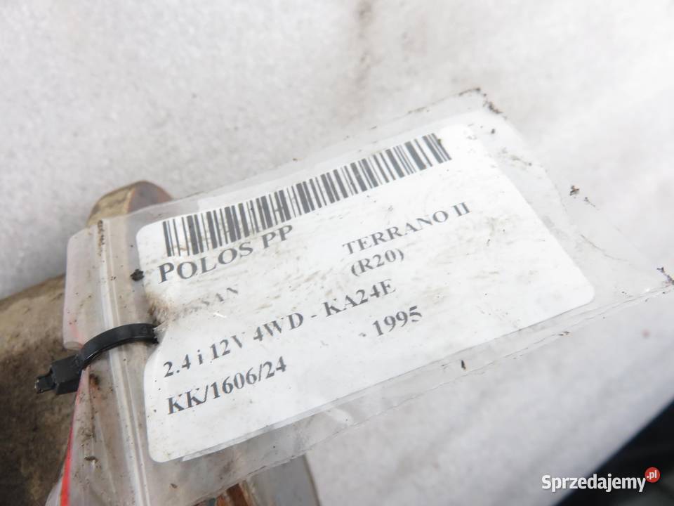 PÓŁOŚ PRAWA PRZEDNIA NISSAN TERRANO II R20 24 i