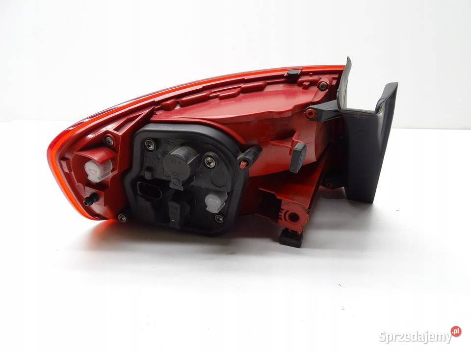 LAMPA PRAWA PRAWY TYŁ W BŁOTNIK AUDI A4 B8 SEDAN sprzedam