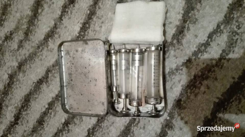 Stare Szklane Strzykawki z Czasów Wojny Brzóza Stadnicka