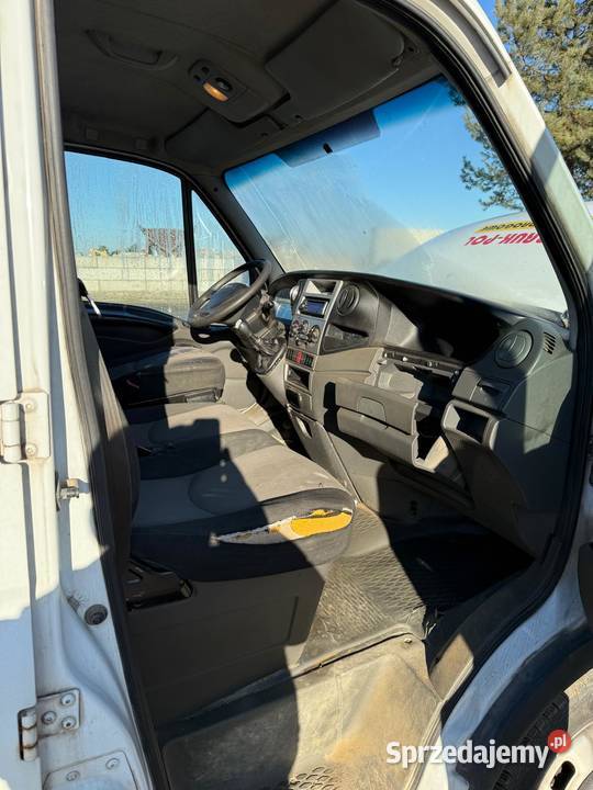 Iveco Daily 35C15 DOKA 7 Osób Wywrotka 30 Hak Wrocław