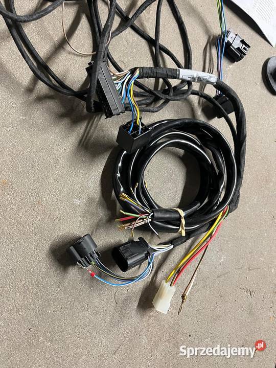 Hak holowniczy z wiązką elektryczną Poznań