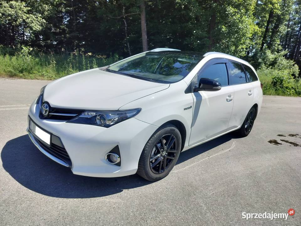 Toyota Auris Hybrid 2015 automatyczna