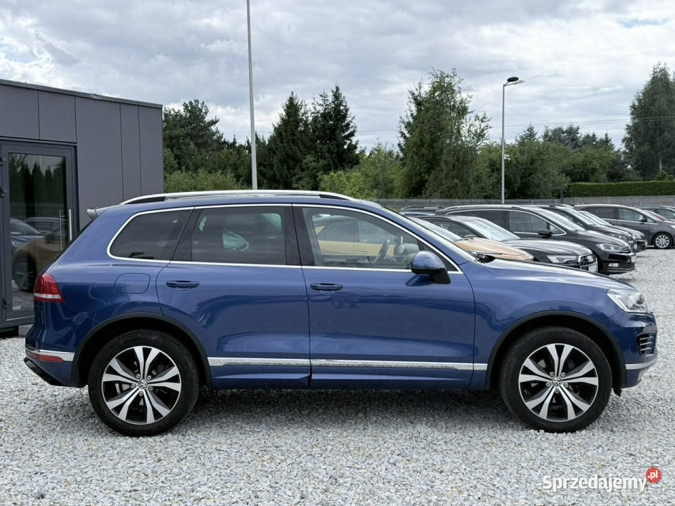 Volkswagen Touareg 30 V6 TDI 262 2016r RStyle niebieski Touareg Wrocław