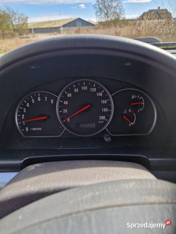 Suzuki grand vitara 20 benzyna Rok produkcji 2003 sprzedam