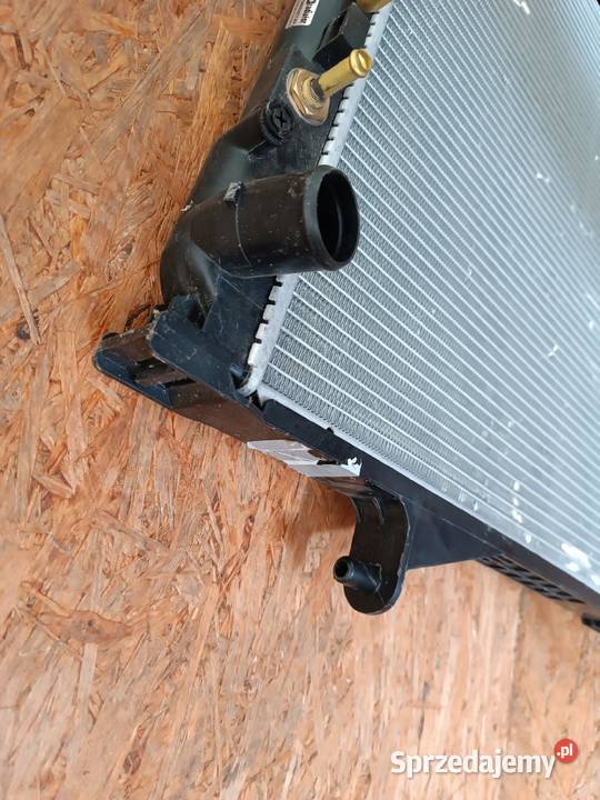 CHŁODNICA WODY ISUZU D DIESEL 2009