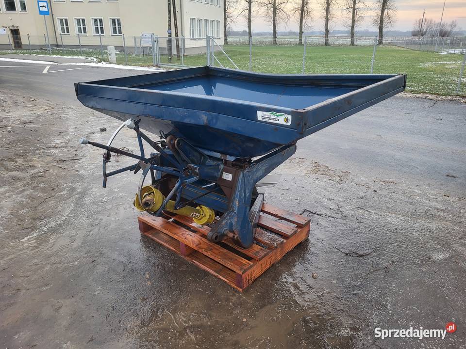 Rozsiewacz do nawozu Bogballe 800 1000 w stanie nieuszkodzony Wąbrzeźno