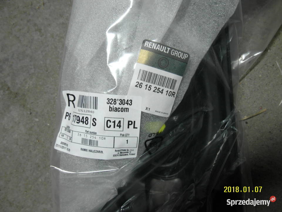 zaślepka zderzaka osłona halogenu prawa Renault Karoseria