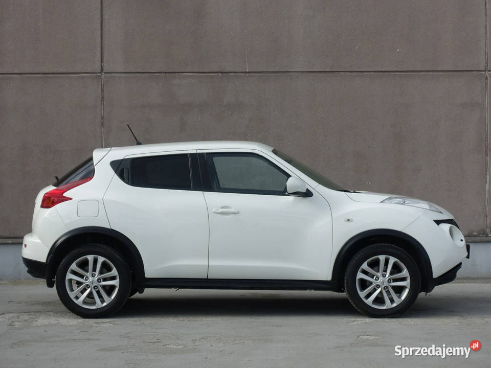 Nissan Juke 16 SUV
