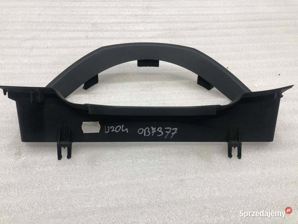 RAMKA LICZNIKA MERCEDES W204 A2046800023 sprzedam