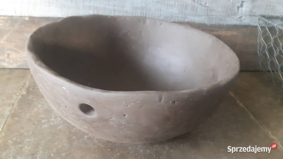 Misa ceramiczna ręcznie wykonana z gliny