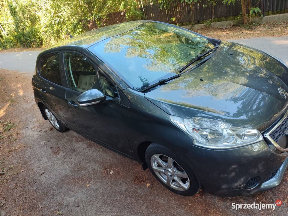 Peugeot 208 grzane fotele, bogato wyposażony, nawigacja